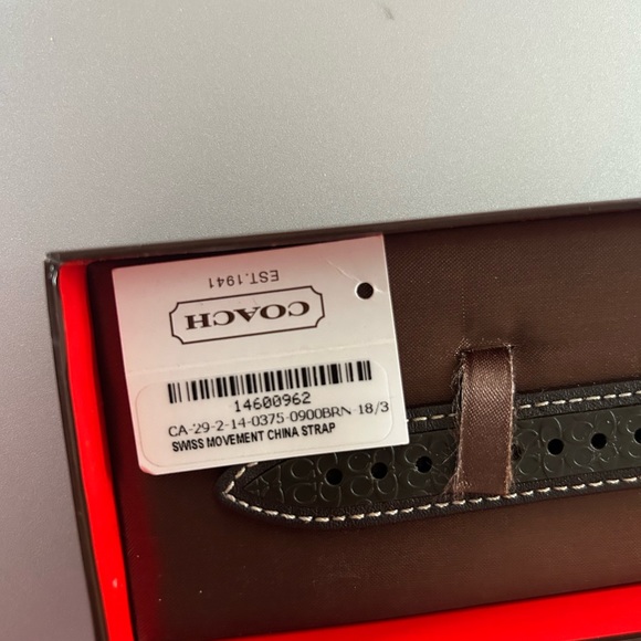 New coach watch - Picture 3 of 5